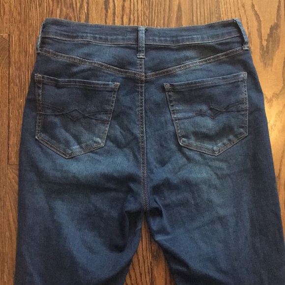 High Rise Jegging - Picture 2 of 3